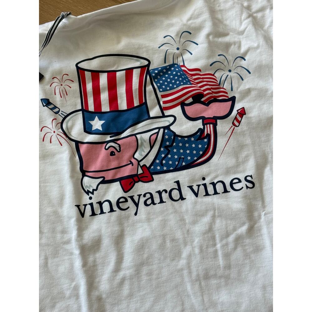New Vineyard Vines Patriotic July 4th Front Pocket T-Shirt Medium